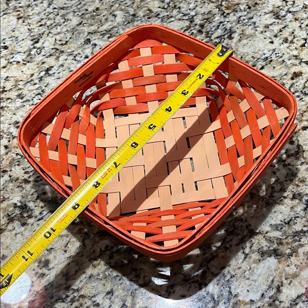 Longaberger Basket signed by renowned weaver Mary Senter, dated 2022